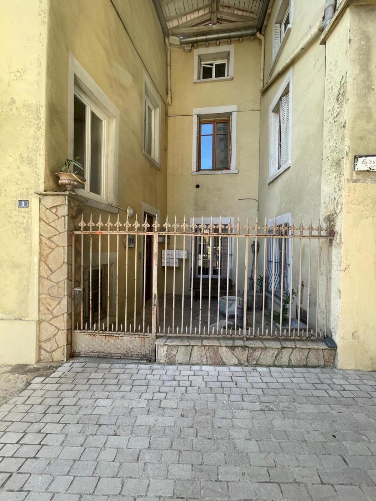 Suite Chic, Contemporaine Au Pied De La Cathedrale Vienne  Exterior photo
