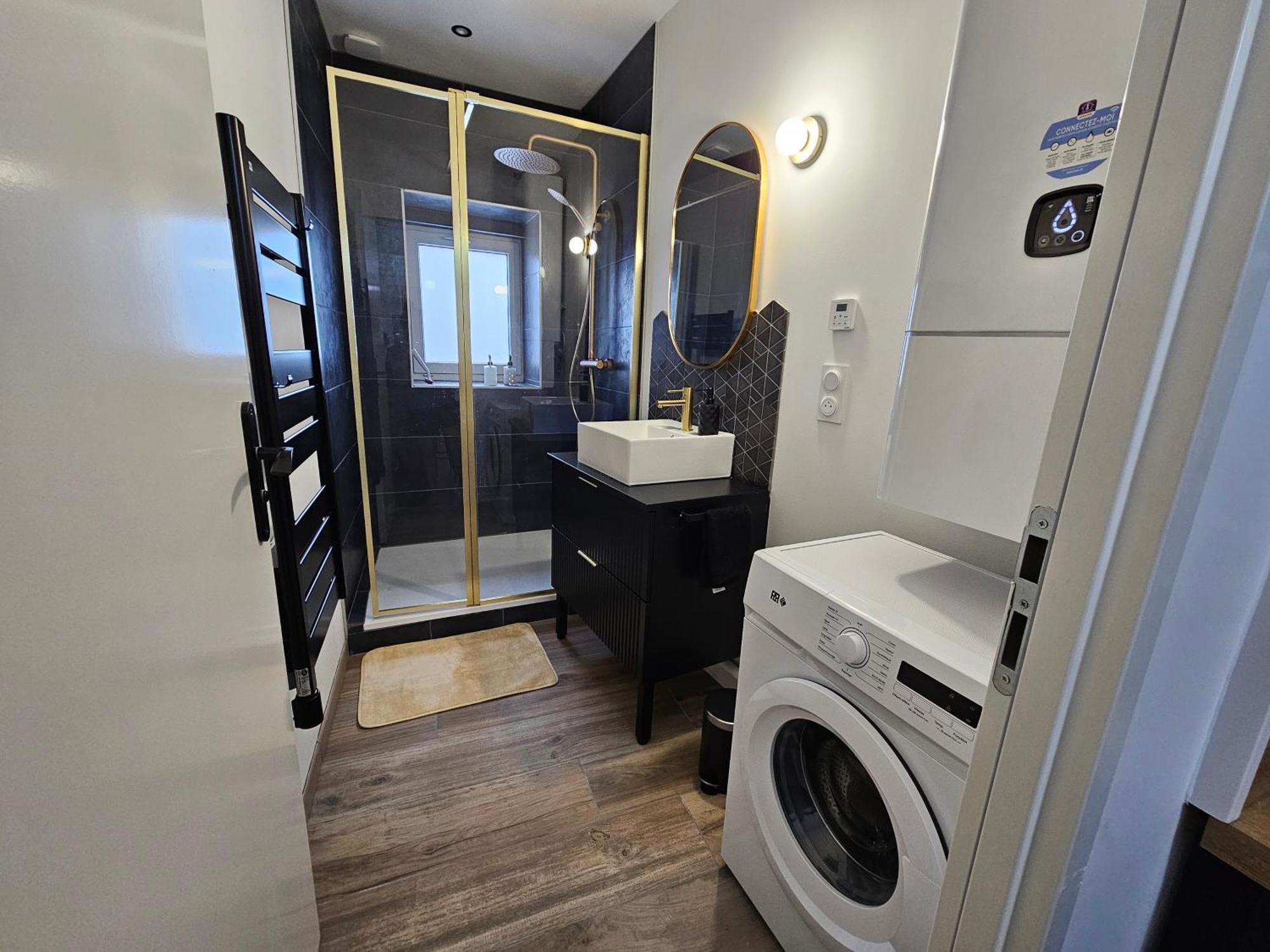 Suite Chic, Contemporaine Au Pied De La Cathedrale Vienne  Exterior photo